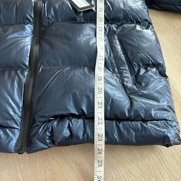 NWT Kuwalla Blue Shimmer Women's Puffer Jacket - Picture 8 of 10